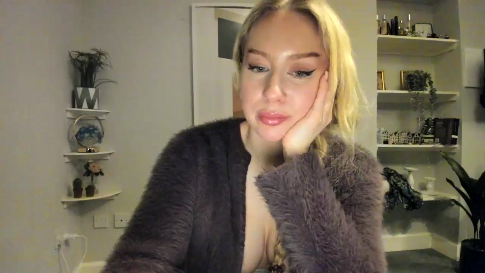 Gallery image thumbnail from British_Cutie's myfreecams stream on, 03/04/2026, 24:39 image 5 of 20