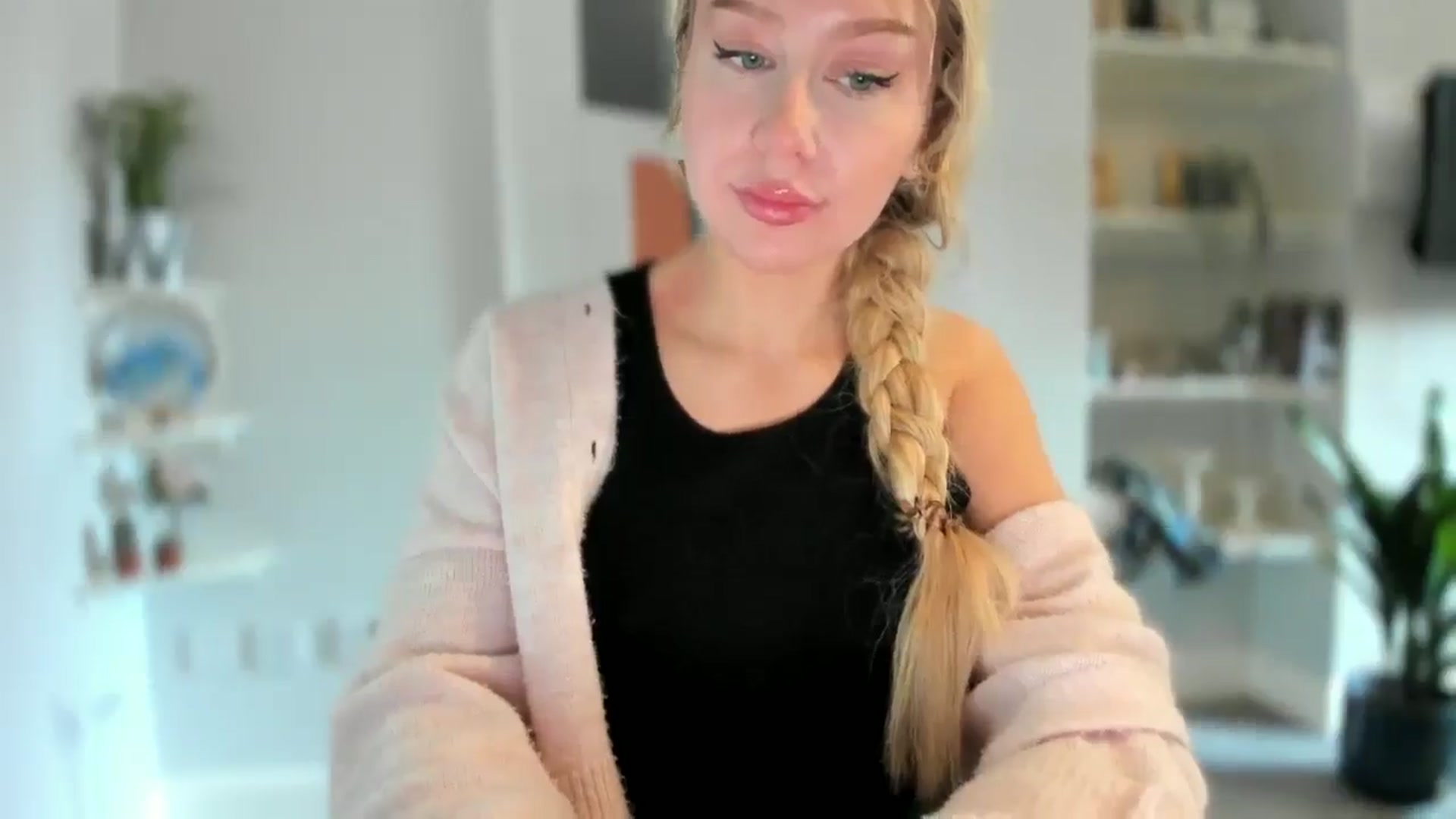 Gallery image thumbnail from British_Cutie's myfreecams stream on, 03/05/2026, 11:58 image 17 of 20