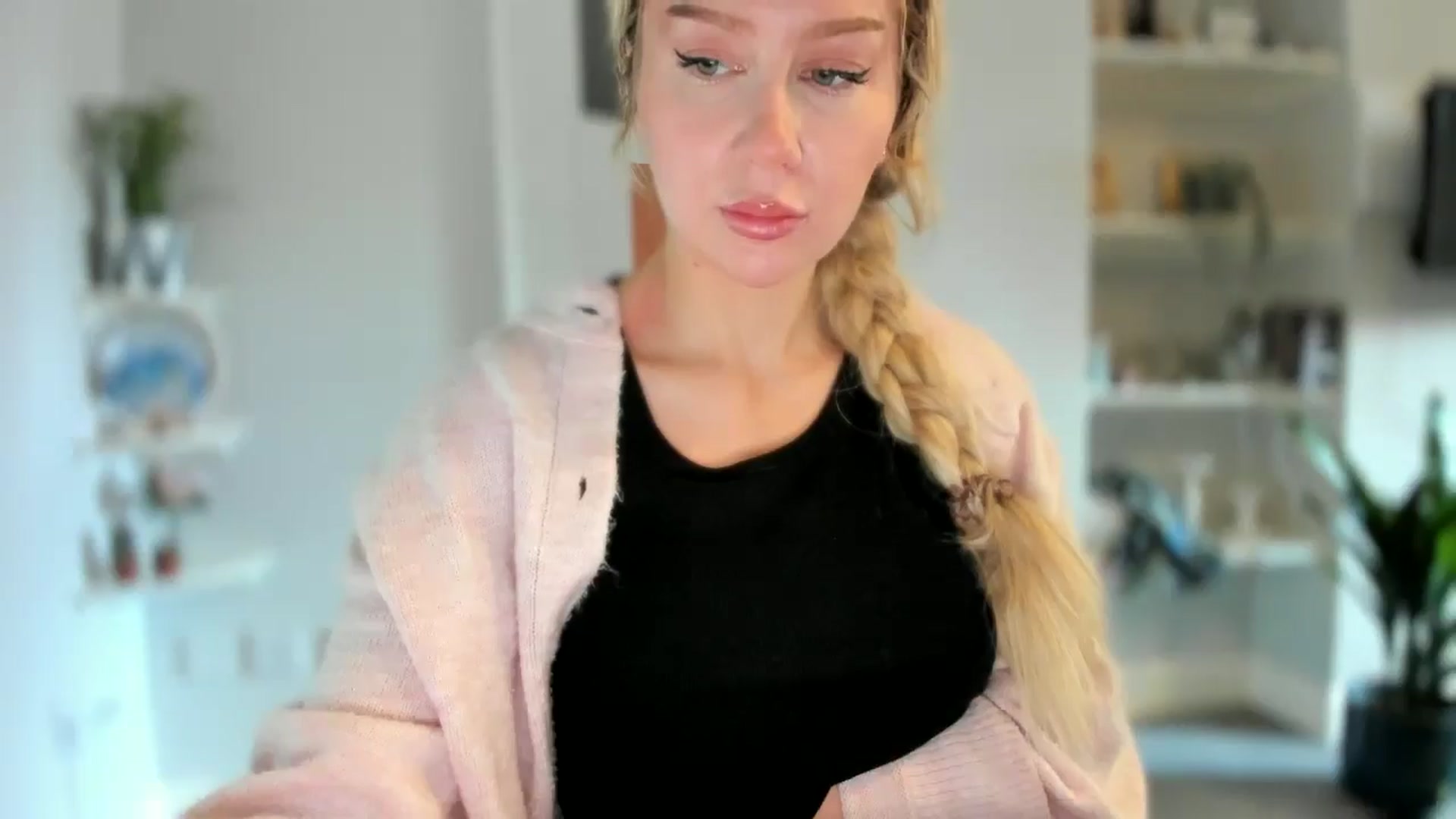 Gallery image thumbnail from British_Cutie's myfreecams stream on, 03/05/2026, 11:58 image 18 of 20