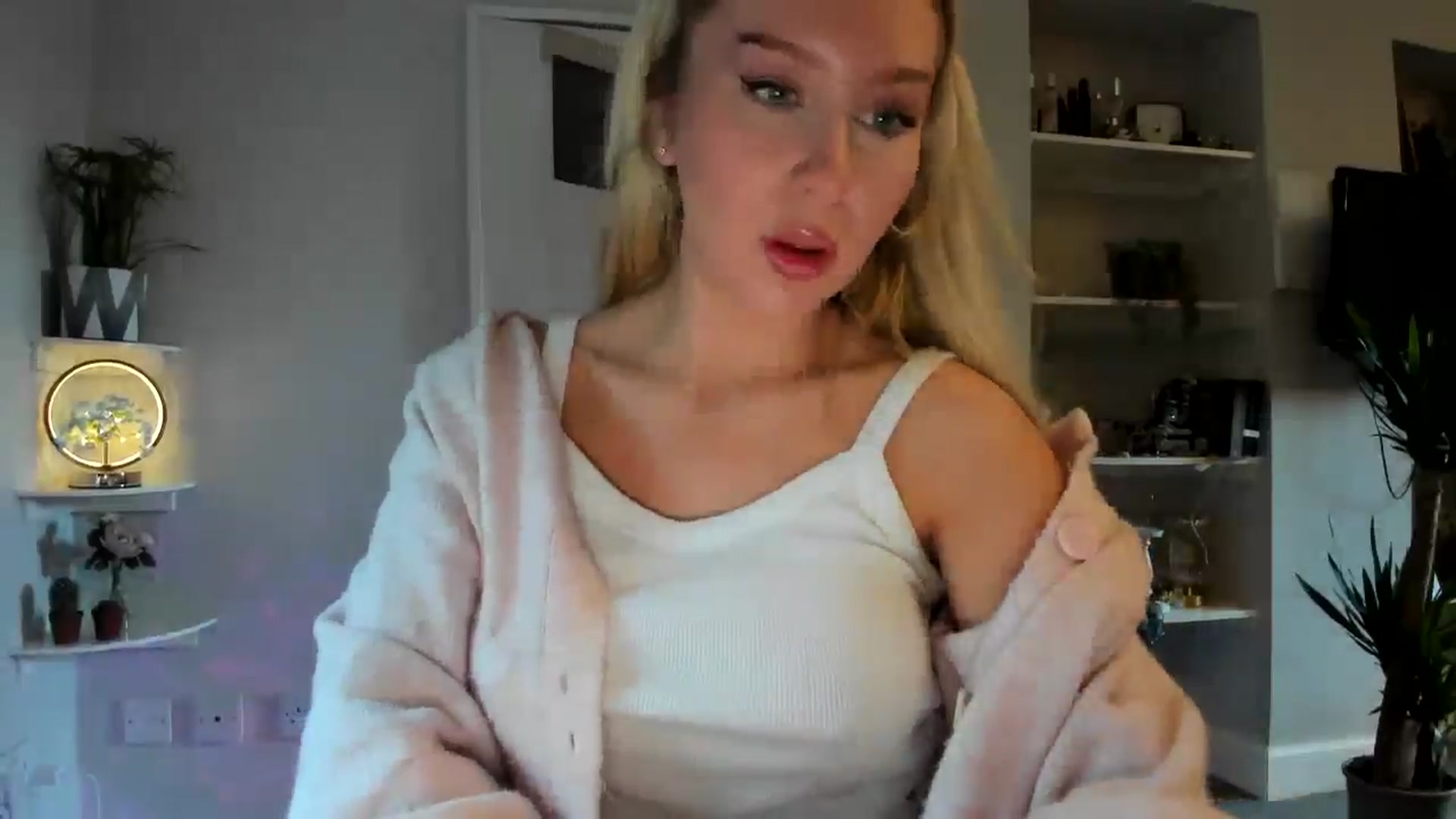 Gallery image thumbnail from British_Cutie's myfreecams stream on, 03/06/2026, 17:34 image 7 of 20
