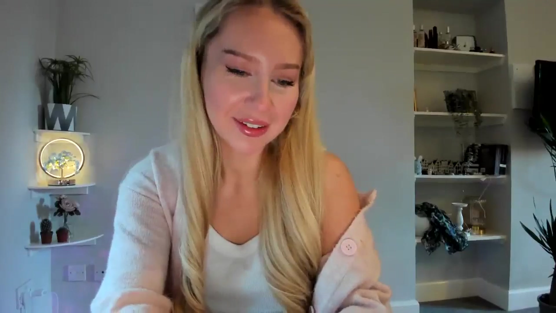 Gallery image thumbnail from British_Cutie's myfreecams stream on, 03/06/2026, 17:34 image 9 of 20