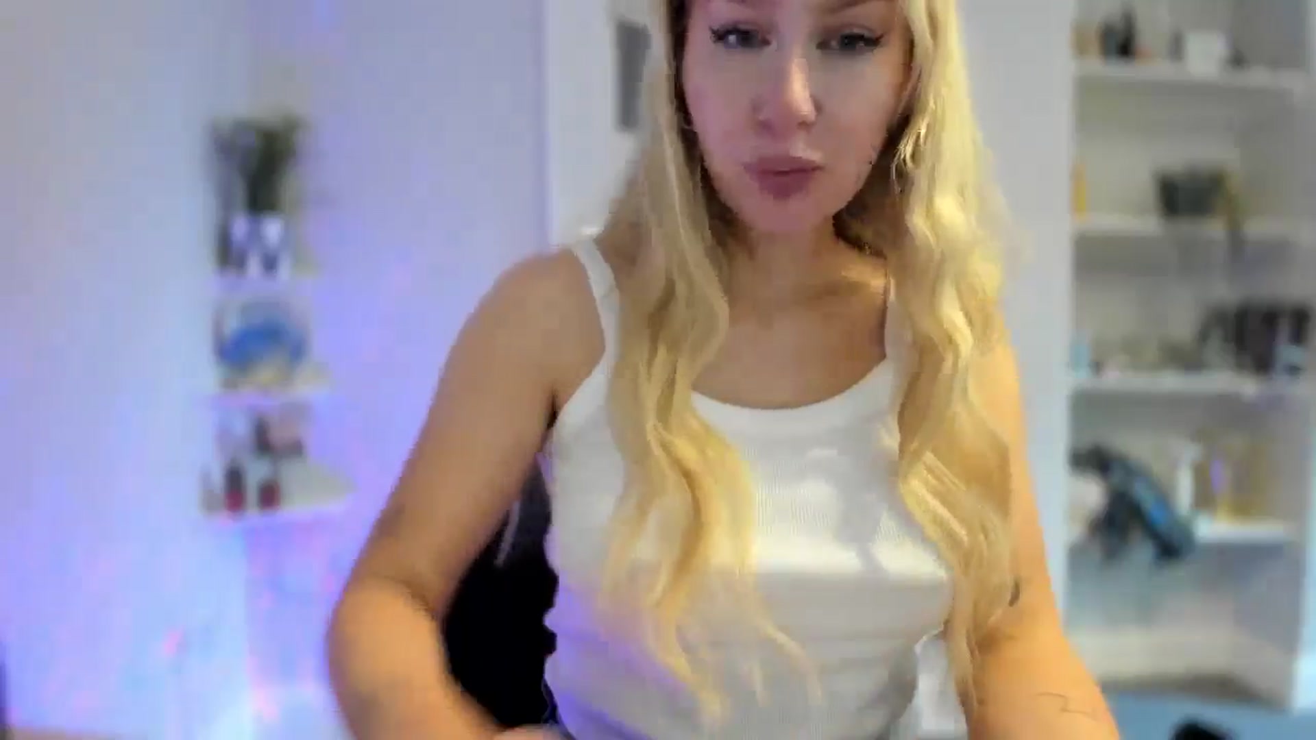 Gallery image thumbnail from British_Cutie's myfreecams stream on, 03/12/2026, 14:57 image 12 of 20