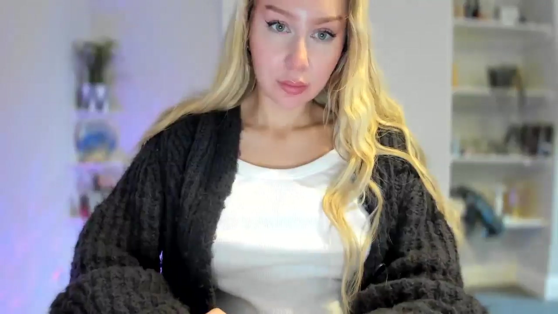 Gallery image thumbnail from British_Cutie's myfreecams stream on, 03/12/2026, 14:57 image 17 of 20