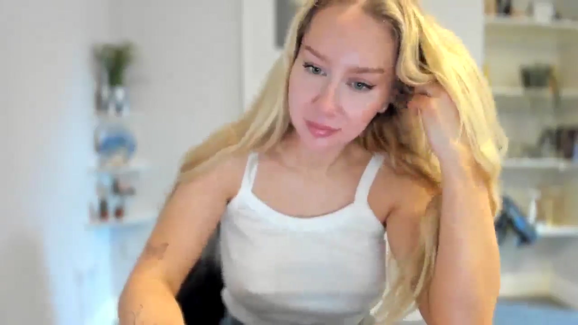 Gallery image thumbnail from British_Cutie's myfreecams stream on, 03/12/2026, 14:57 image 4 of 20