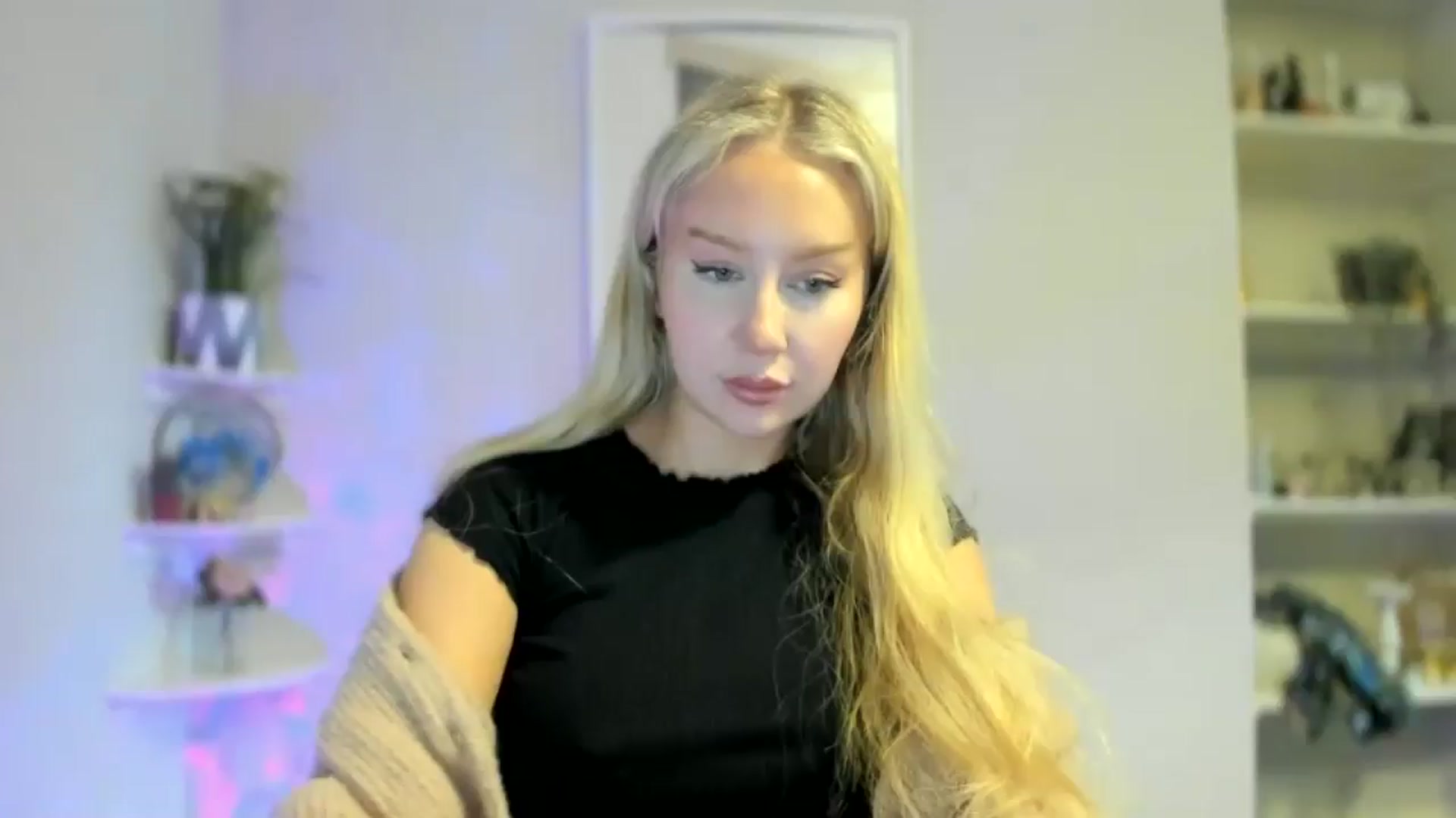 Gallery image thumbnail from British_Cutie's myfreecams stream on, 03/18/2026, 16:37 image 1 of 20