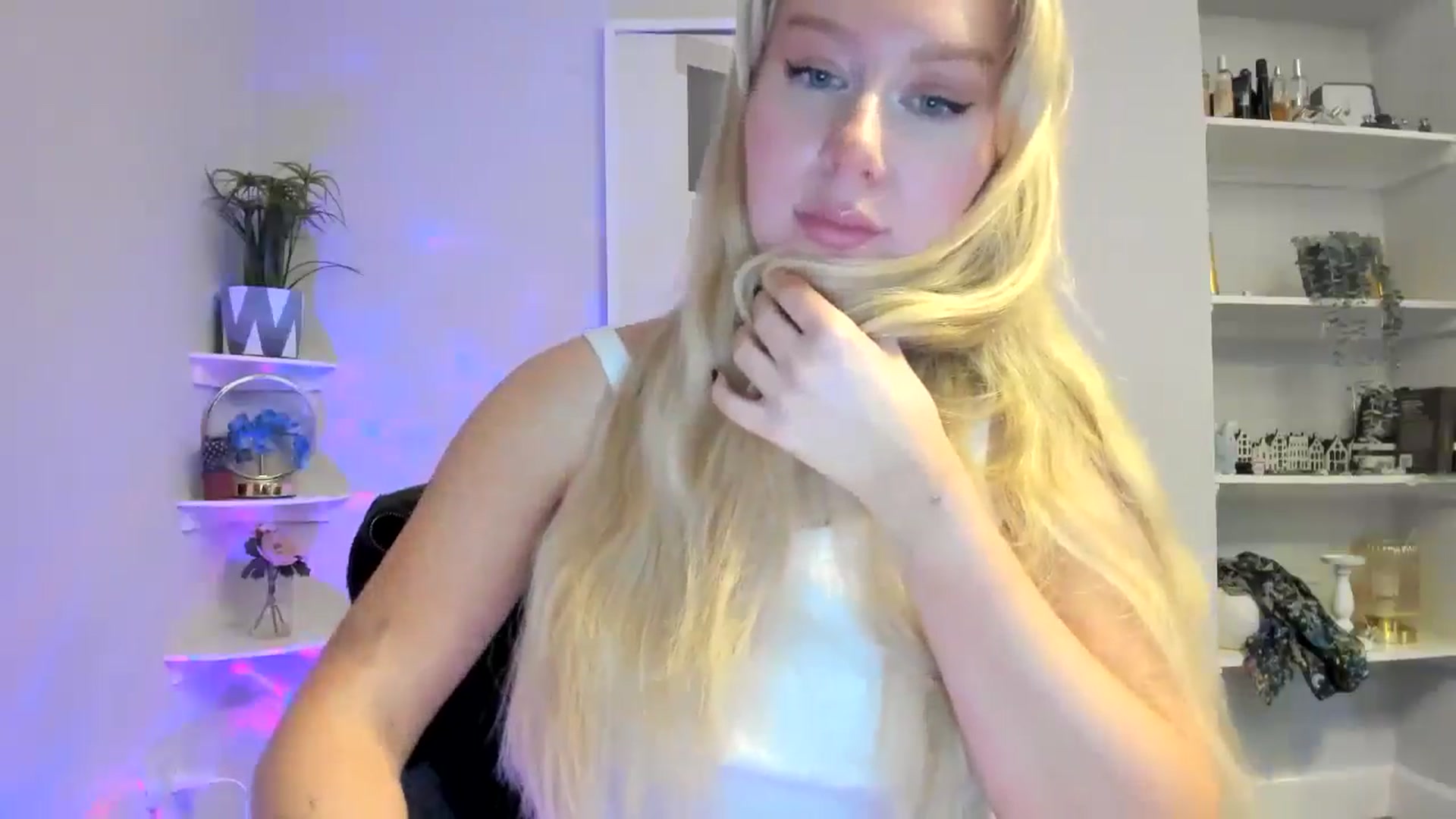 Gallery image thumbnail from British_Cutie's myfreecams stream on, 03/18/2026, 19:38 image 17 of 20