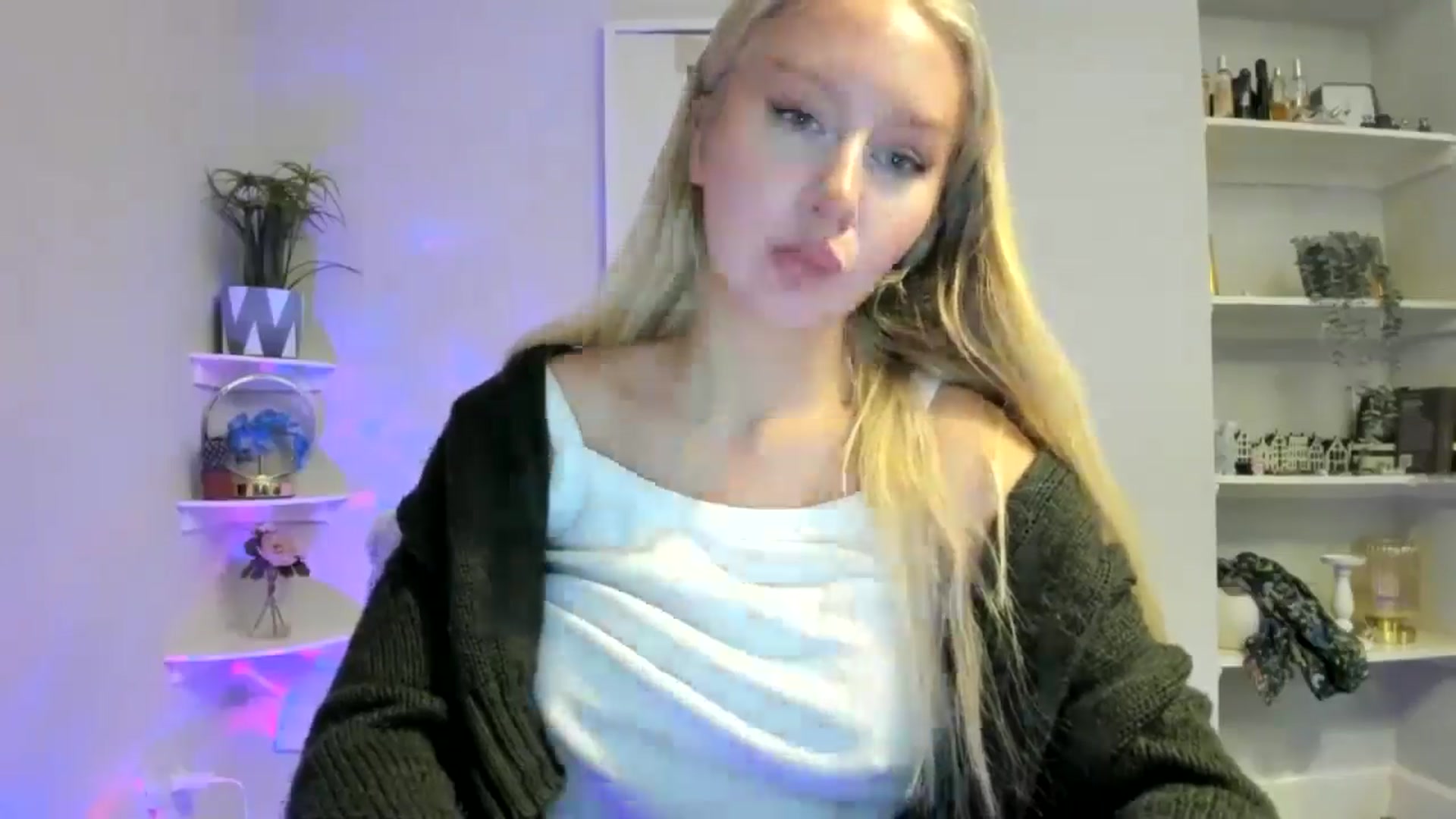 Gallery image thumbnail from British_Cutie's myfreecams stream on, 03/18/2026, 19:38 image 16 of 20