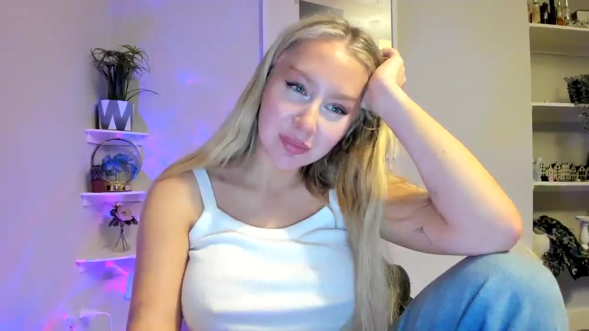 Gallery image thumbnail from British_Cutie's myfreecams stream on, 03/18/2026, 20:36 image 16 of 20
