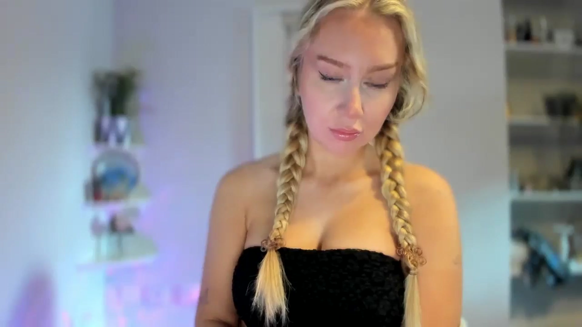 Gallery image thumbnail from British_Cutie's myfreecams stream on, 03/20/2026, 12:30 image 11 of 20