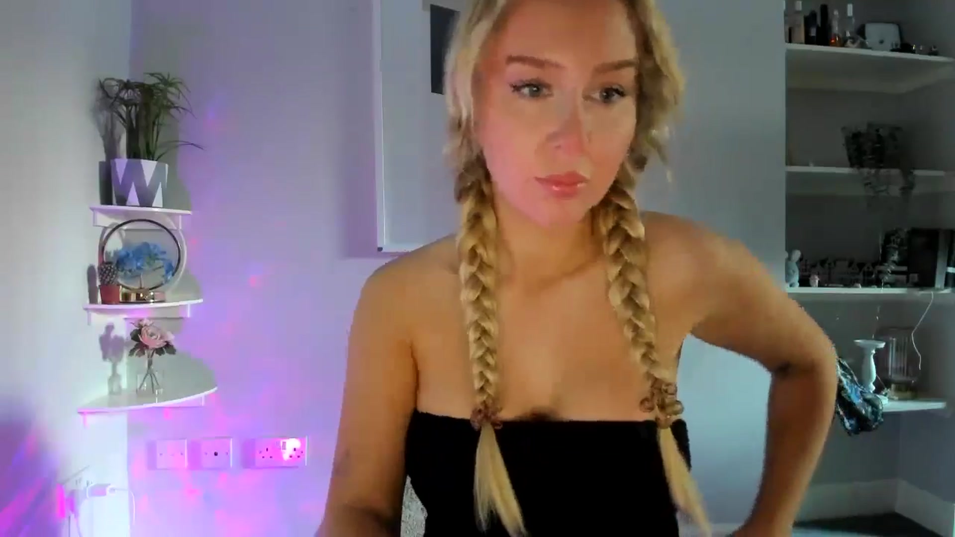 Gallery image thumbnail from British_Cutie's myfreecams stream on, 03/20/2026, 12:30 image 18 of 20