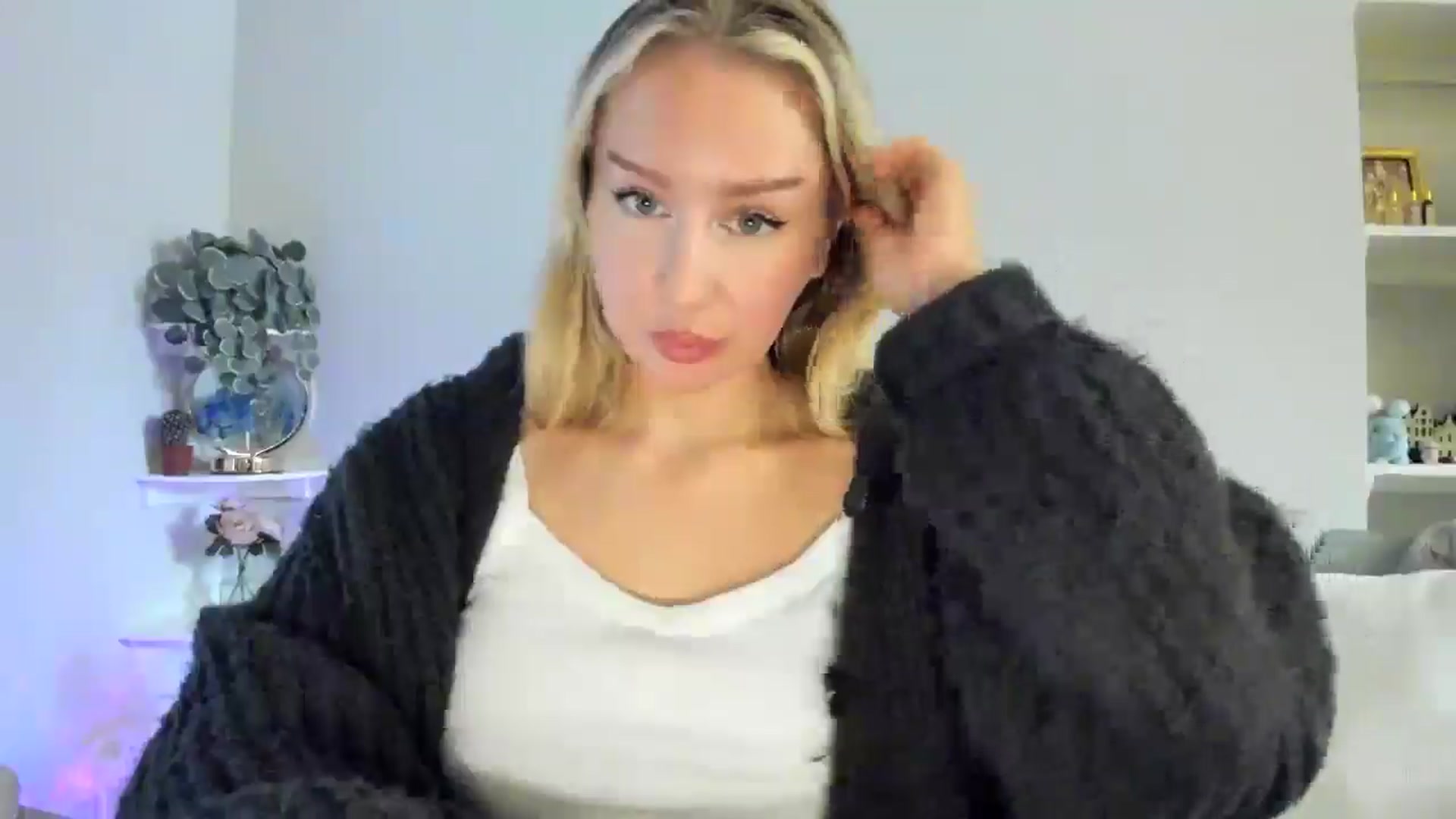 Gallery image thumbnail from British_Cutie's myfreecams stream on, 04/20/2026, 17:13 image 20 of 20