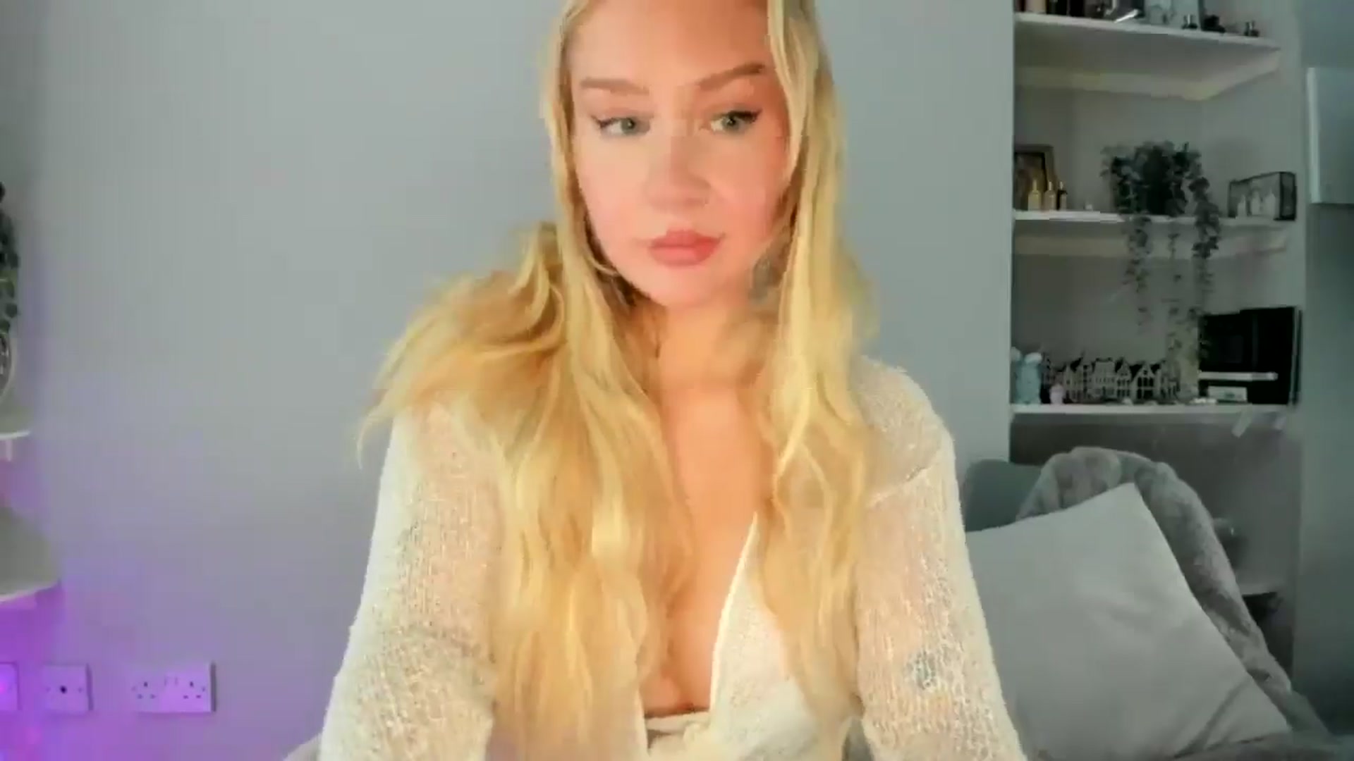 Gallery image thumbnail from British_Cutie's myfreecams stream on, 04/21/2026, 15:04 image 4 of 20