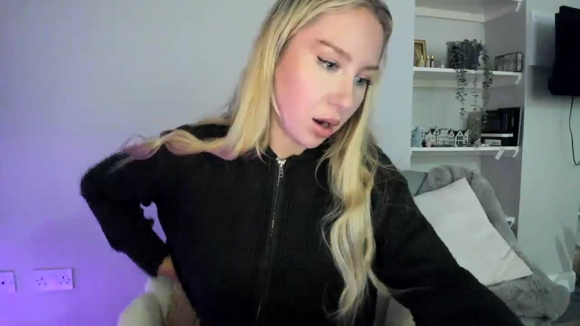 Gallery image thumbnail from British_Cutie's myfreecams stream on, 04/21/2026, 19:38 image 15 of 20