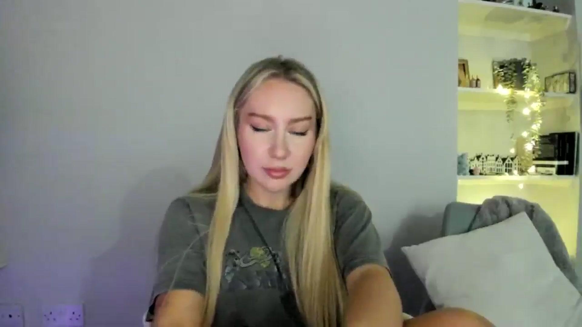 Gallery image thumbnail from British_Cutie's myfreecams stream on, 04/22/2026, 20:02 image 18 of 20