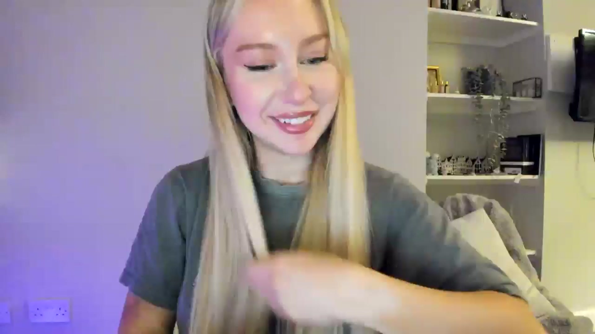 Gallery image thumbnail from British_Cutie's myfreecams stream on, 04/22/2026, 21:49 image 1 of 20