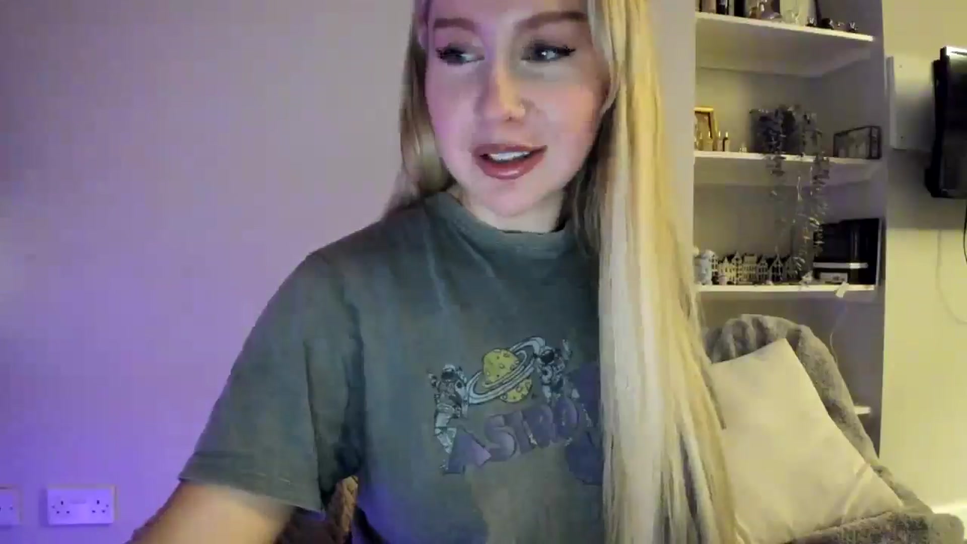 Gallery image thumbnail from British_Cutie's myfreecams stream on, 04/22/2026, 21:49 image 7 of 20
