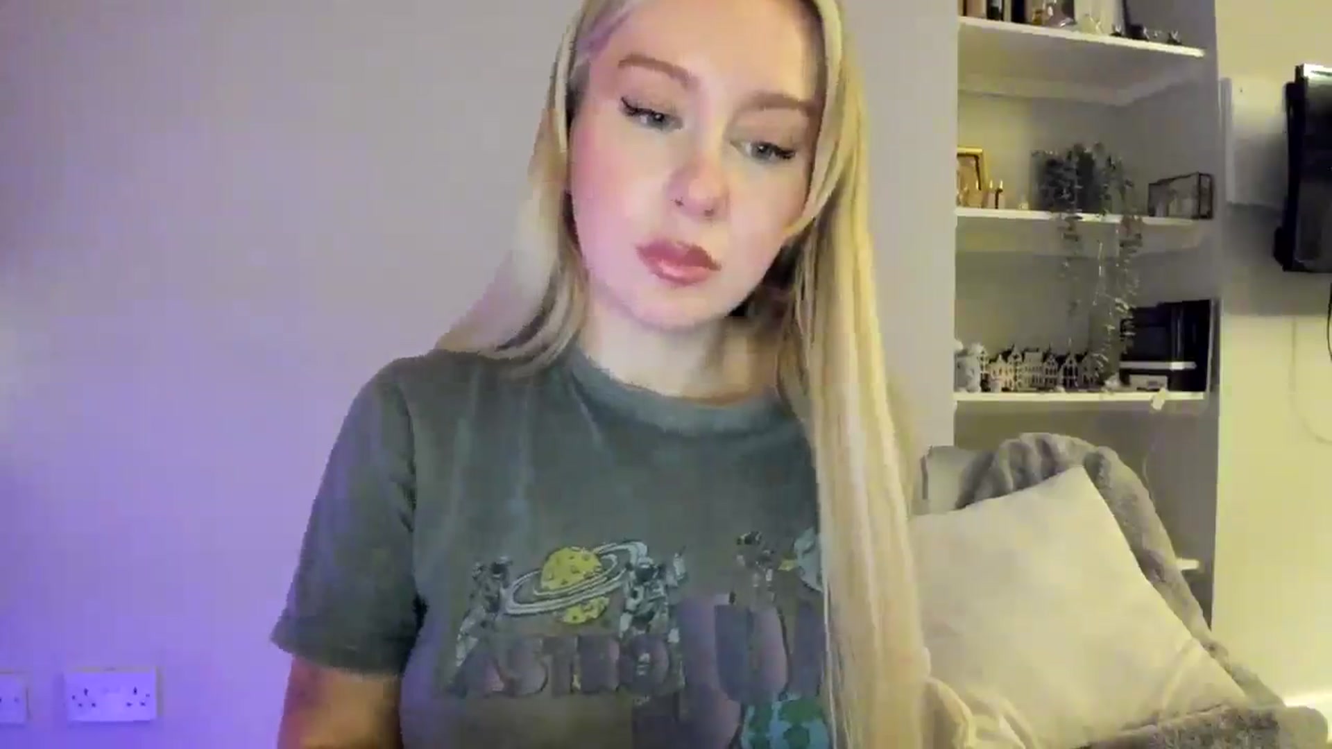 Gallery image thumbnail from British_Cutie's myfreecams stream on, 04/22/2026, 21:49 image 3 of 20