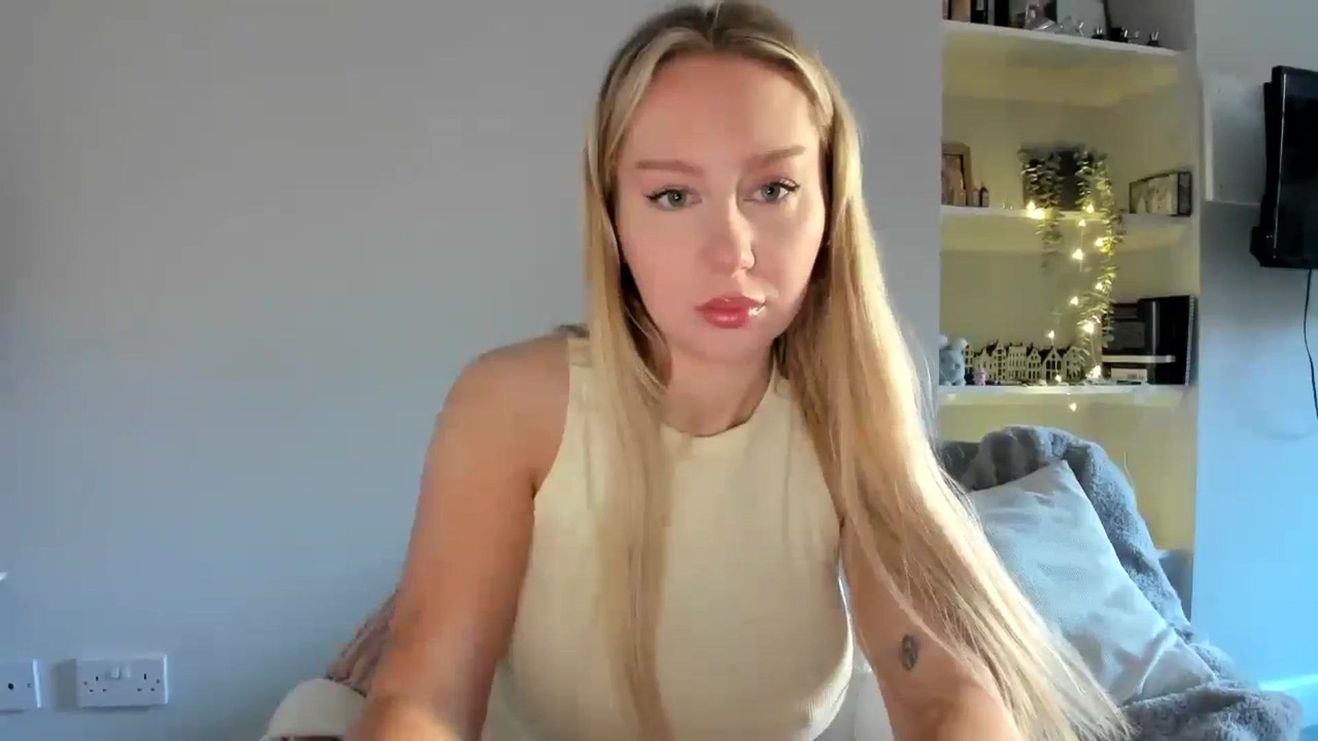 Gallery image thumbnail from British_Cutie's myfreecams stream on, 04/23/2026, 11:00 image 2 of 20