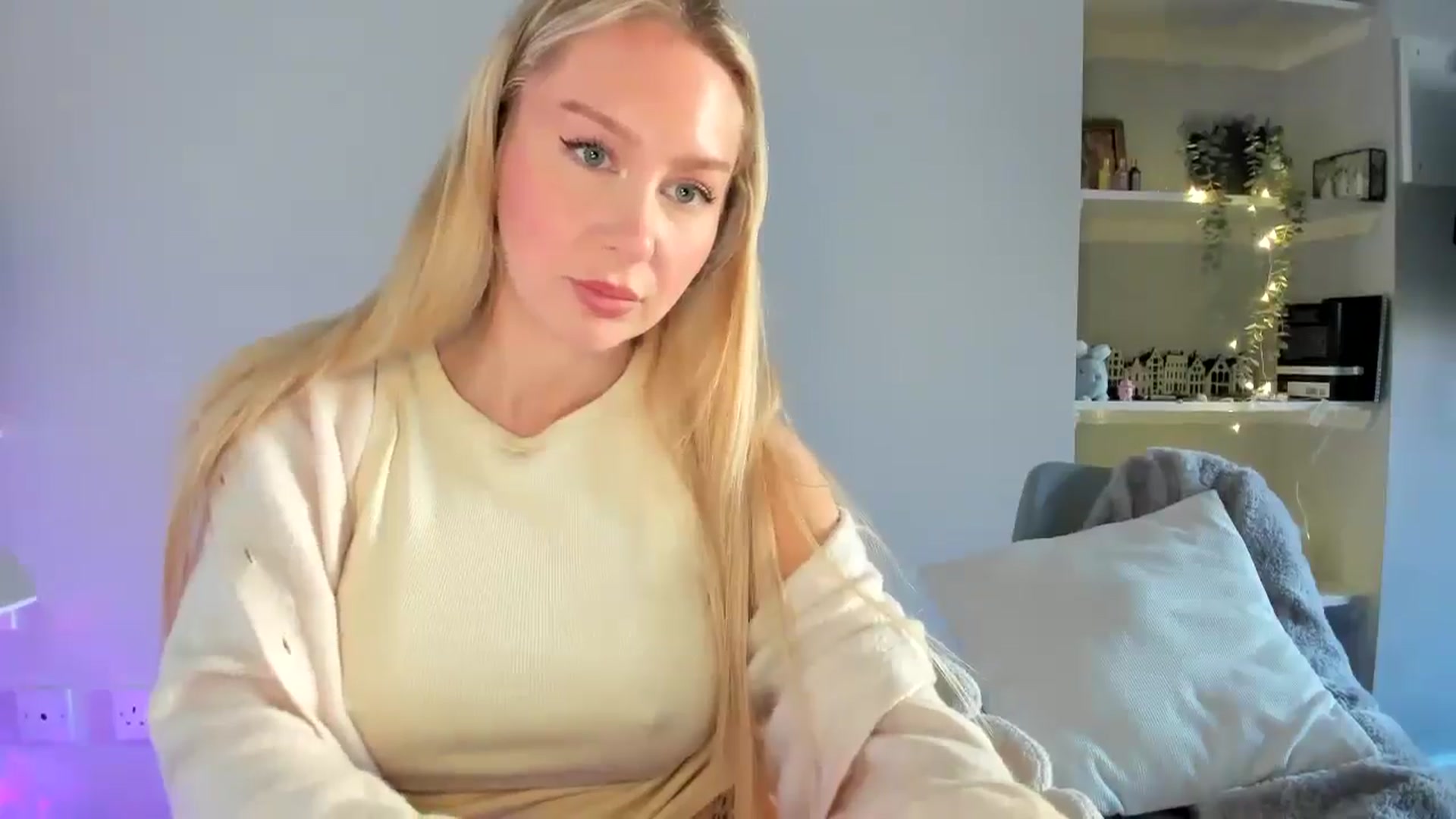 Gallery image thumbnail from British_Cutie's myfreecams stream on, 04/23/2026, 15:13 image 17 of 20
