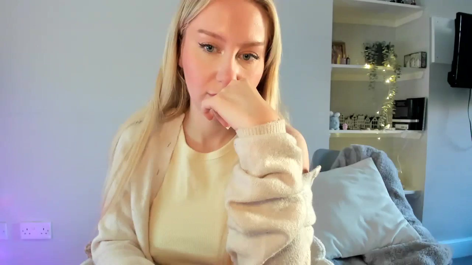 Gallery image thumbnail from British_Cutie's myfreecams stream on, 04/23/2026, 15:13 image 12 of 20