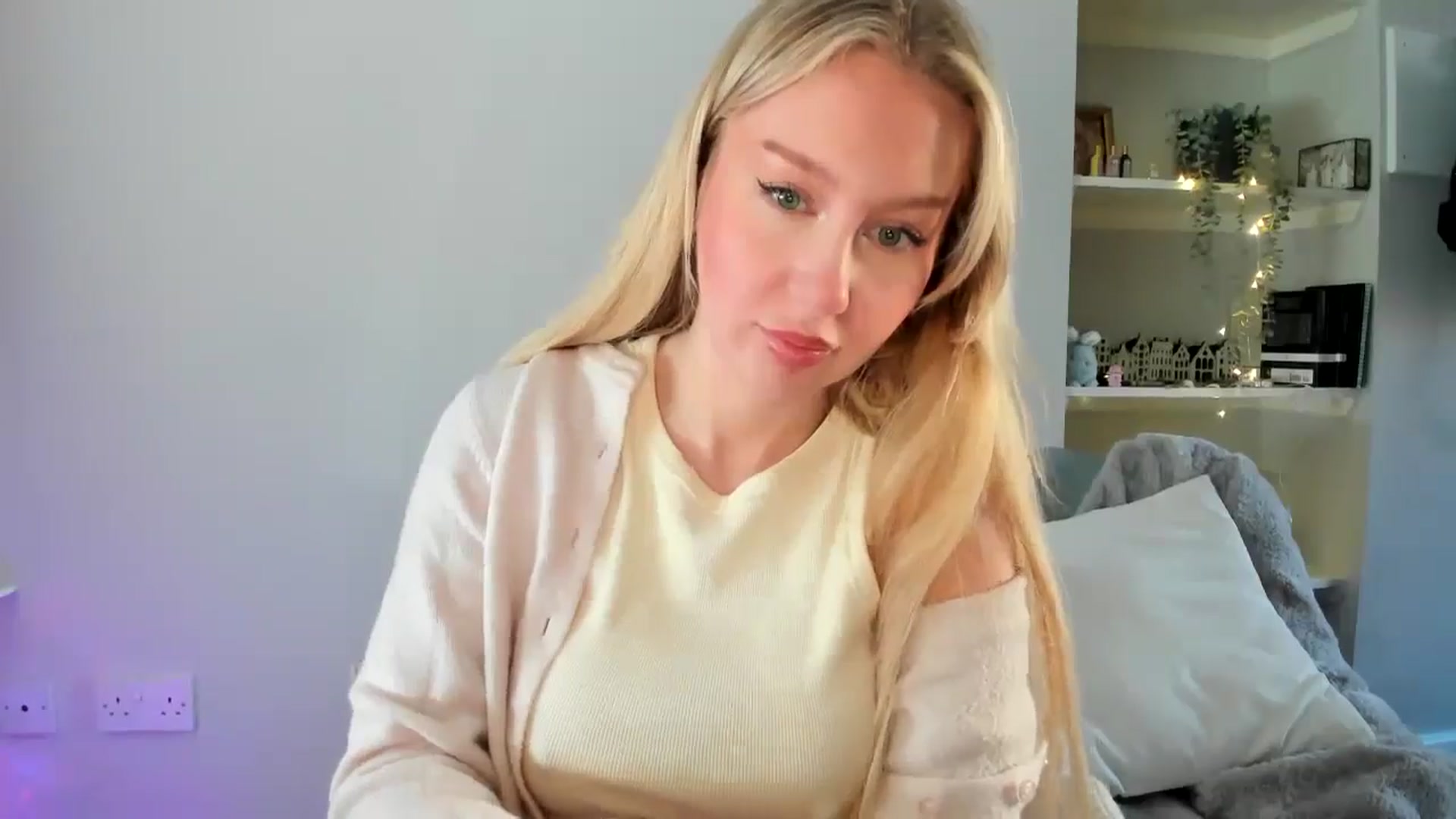 Gallery image thumbnail from British_Cutie's myfreecams stream on, 04/23/2026, 15:13 image 2 of 20
