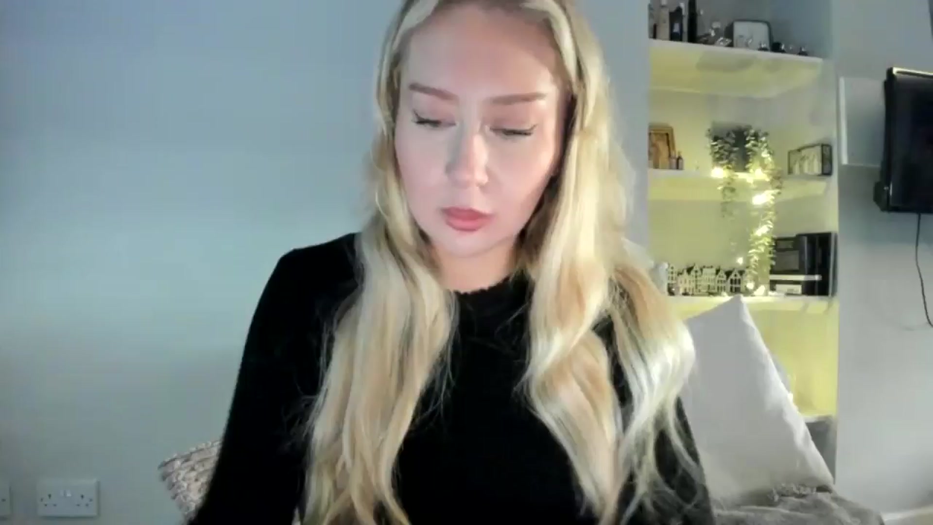 Gallery image thumbnail from British_Cutie's myfreecams stream on, 04/25/2026, 16:33 image 1 of 20