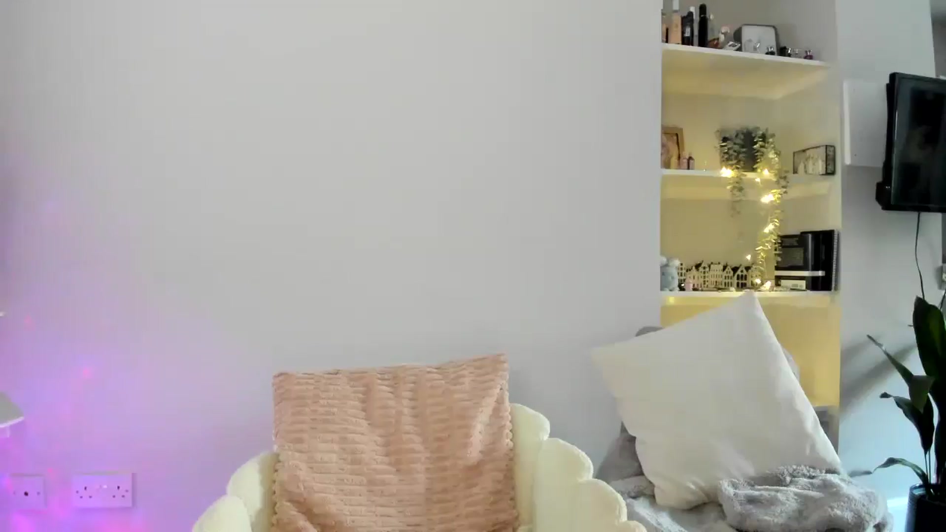 Gallery image thumbnail from British_Cutie's myfreecams stream on, 04/26/2026, 14:47 image 2 of 20