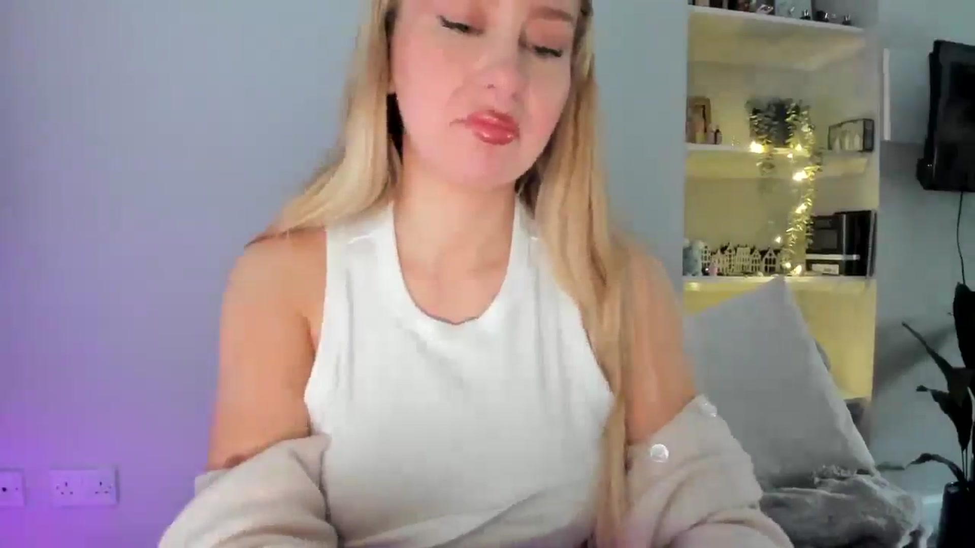 Gallery image thumbnail from British_Cutie's myfreecams stream on, 04/26/2026, 14:47 image 7 of 20