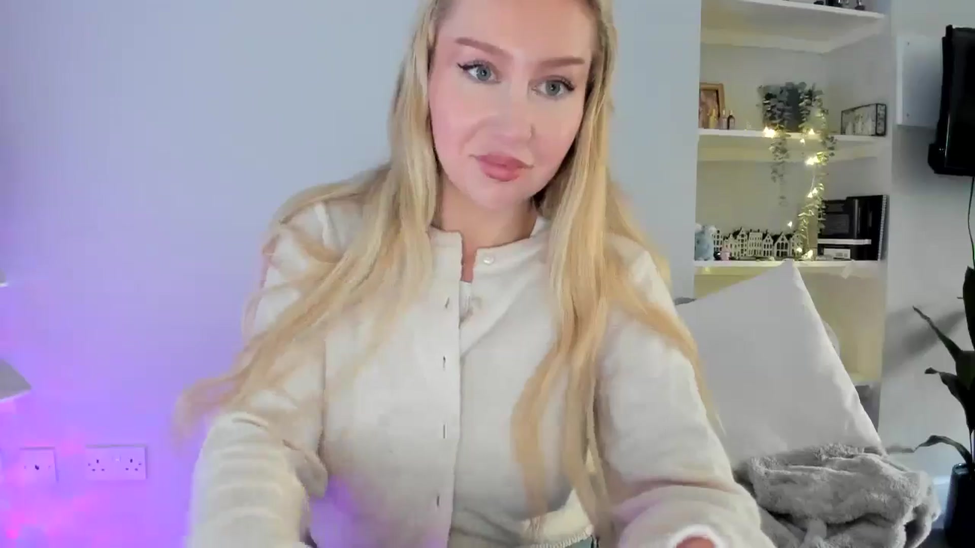 Gallery image thumbnail from British_Cutie's myfreecams stream on, 04/26/2026, 16:33 image 12 of 20
