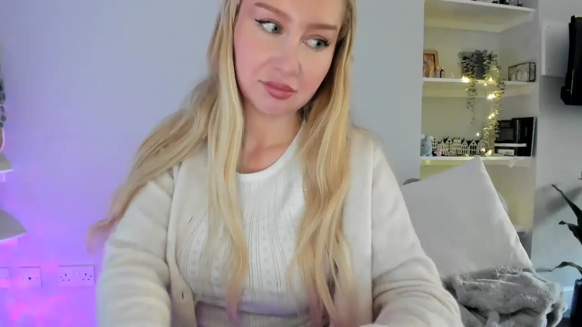 Gallery image thumbnail from British_Cutie's myfreecams stream on, 04/26/2026, 16:33 image 16 of 20