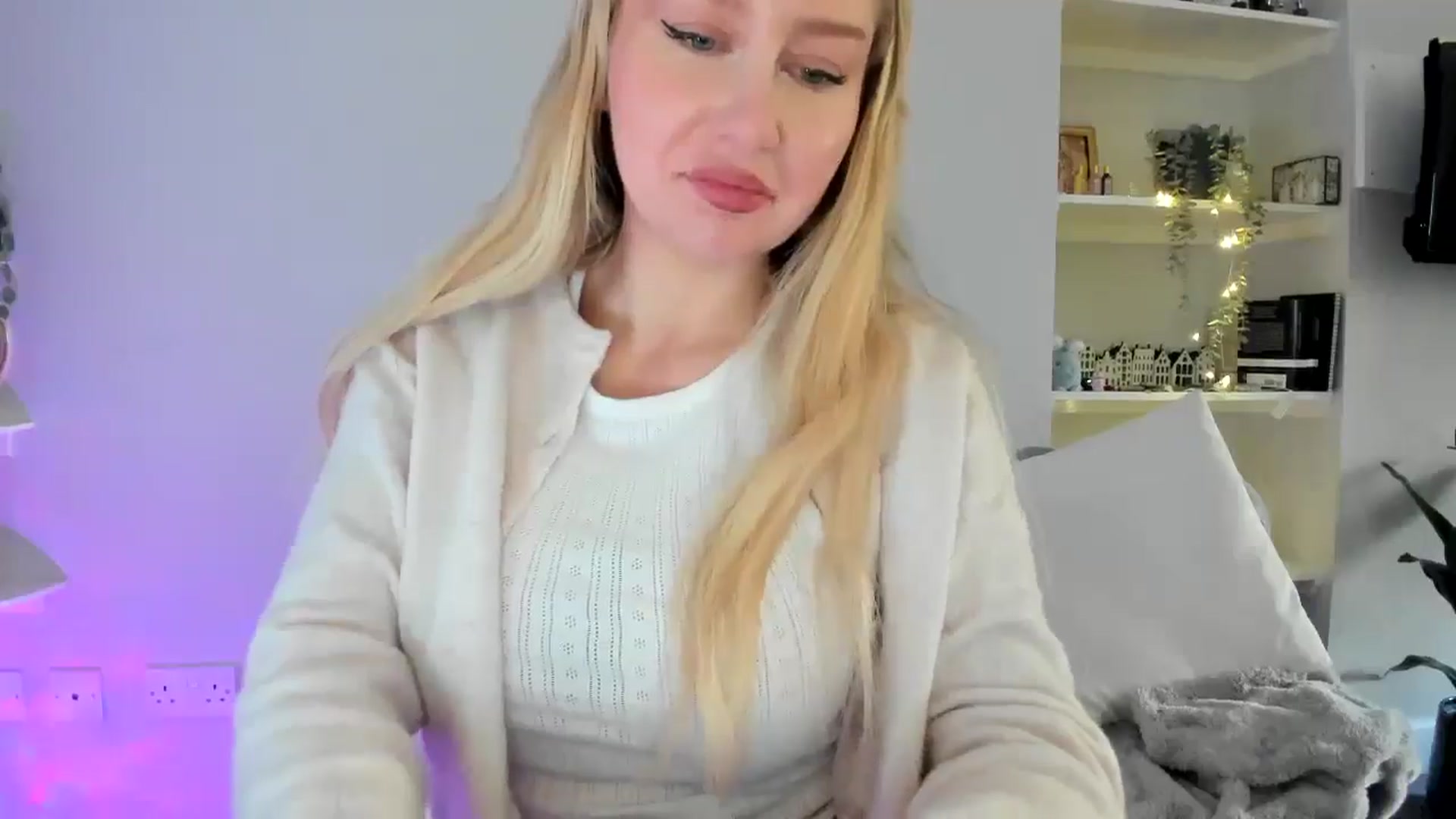 Gallery image thumbnail from British_Cutie's myfreecams stream on, 04/26/2026, 16:33 image 15 of 20