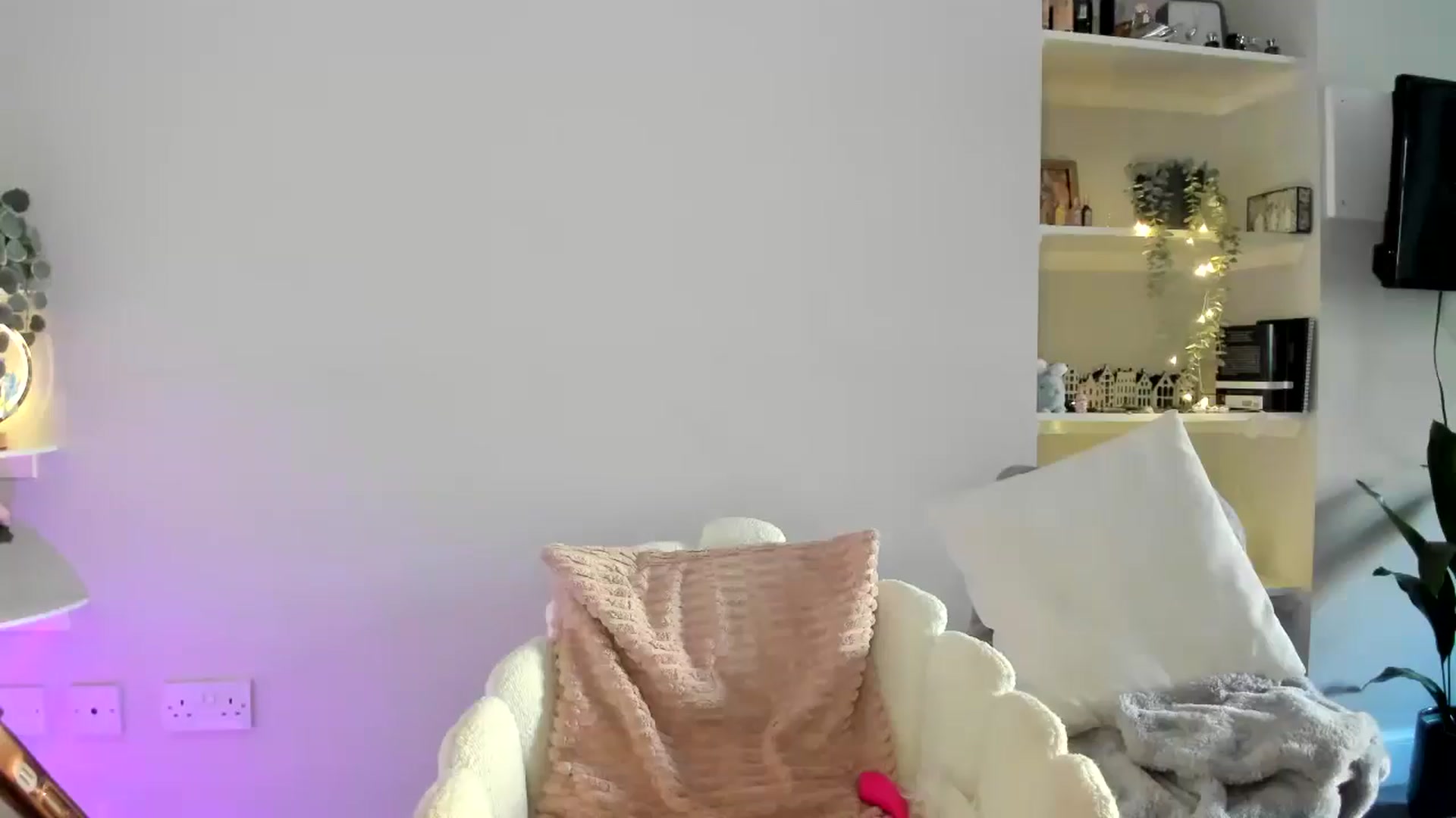 Gallery image thumbnail from British_Cutie's myfreecams stream on, 04/27/2026, 12:59 image 4 of 20