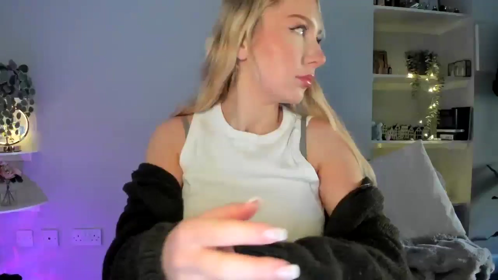 Gallery image thumbnail from British_Cutie's myfreecams stream on, 04/27/2026, 12:59 image 1 of 20