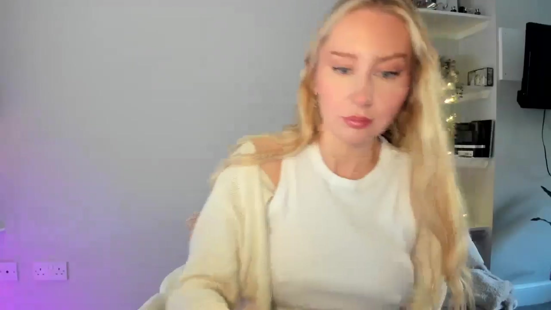 Gallery image thumbnail from British_Cutie's myfreecams stream on, 04/27/2026, 14:02 image 8 of 20
