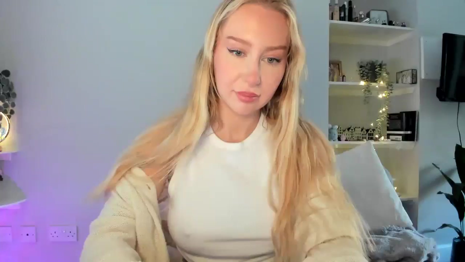 Gallery image thumbnail from British_Cutie's myfreecams stream on, 04/27/2026, 14:02 image 2 of 20