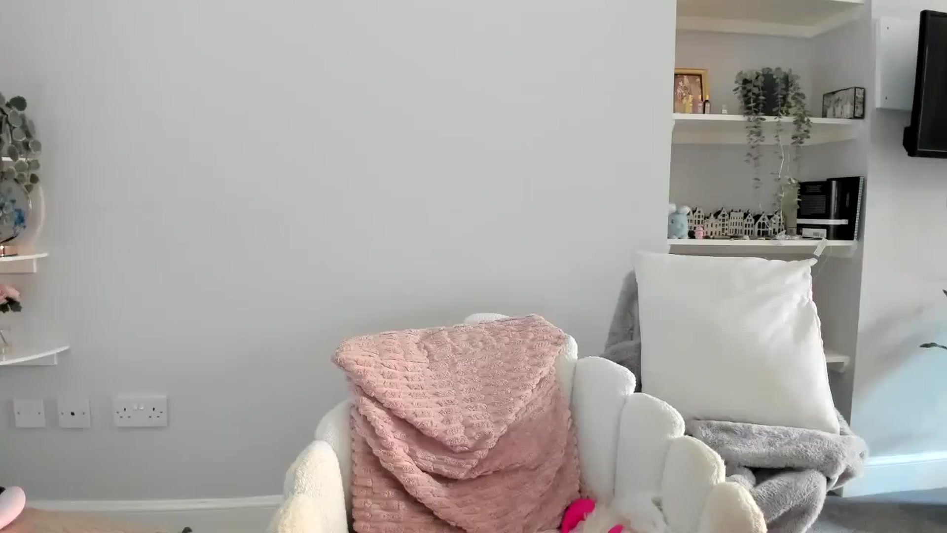 Gallery image thumbnail from British_Cutie's myfreecams stream on, 04/28/2026, 12:16 image 1 of 20