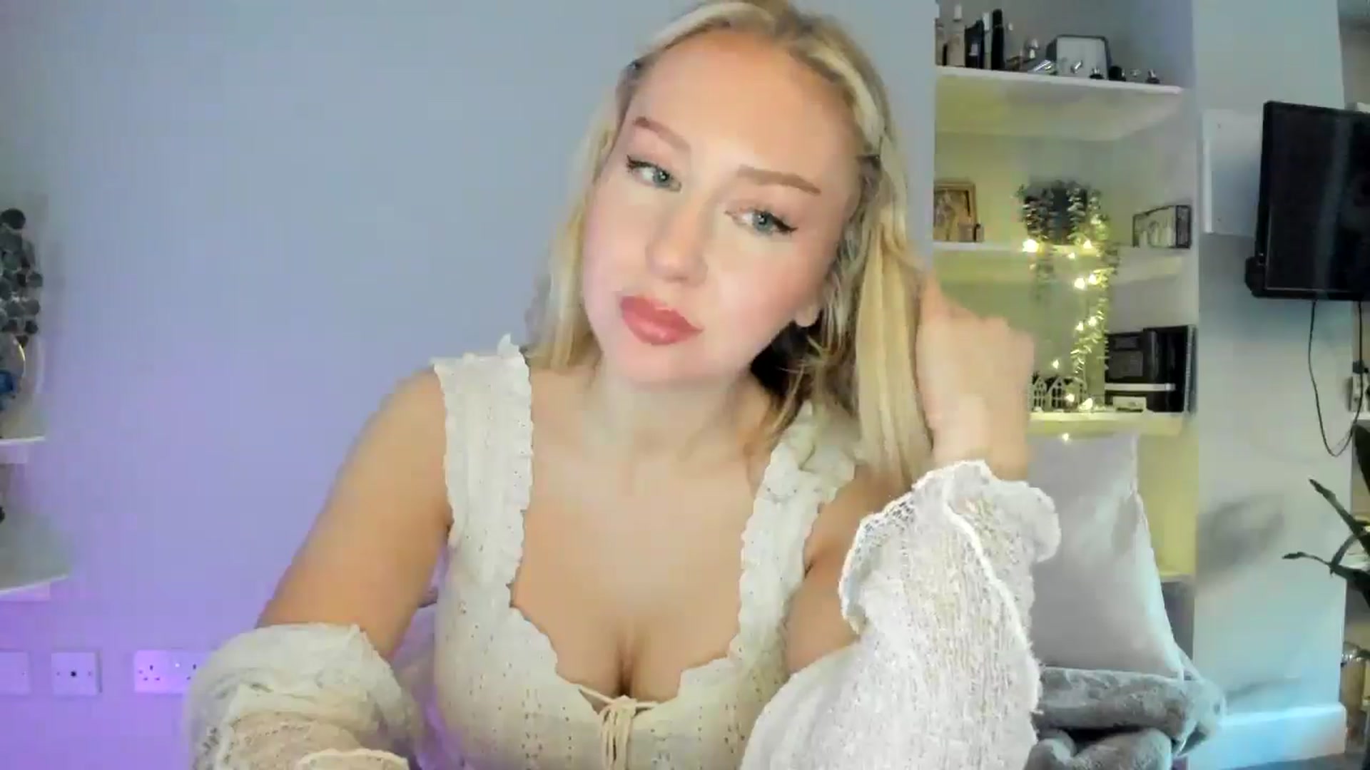 Gallery image thumbnail from British_Cutie's myfreecams stream on, 04/28/2026, 18:14 image 18 of 20