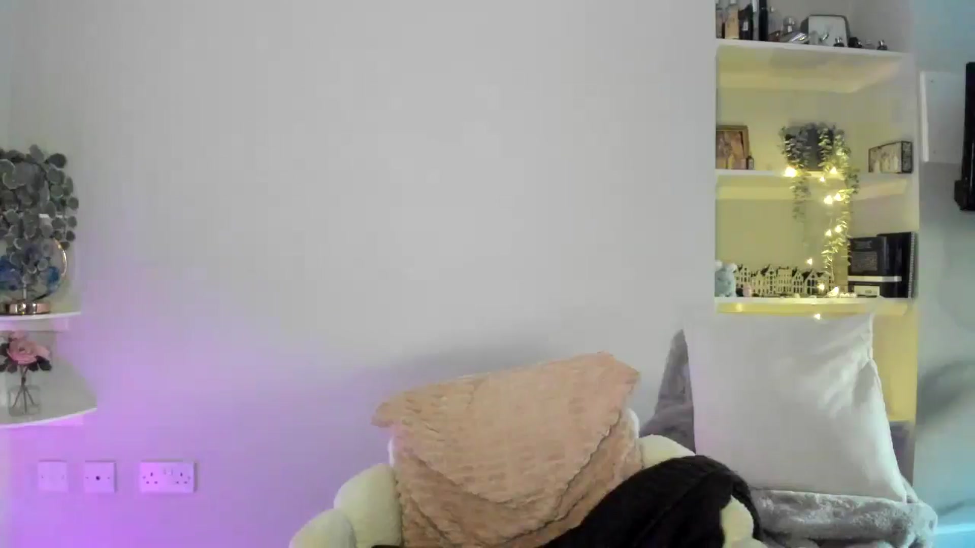 Gallery image thumbnail from British_Cutie's myfreecams stream on, 04/28/2026, 18:14 image 7 of 20