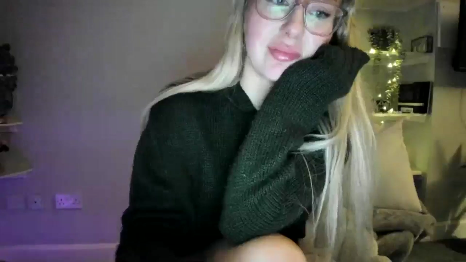 Gallery image thumbnail from British_Cutie's myfreecams stream on, 04/29/2026, 24:03 image 19 of 20
