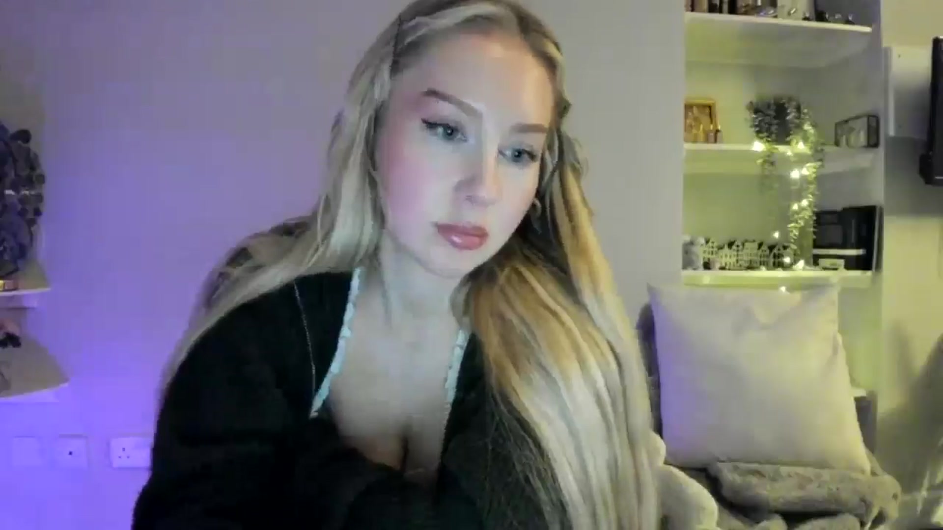 Gallery image thumbnail from British_Cutie's myfreecams stream on, 04/29/2026, 24:03 image 10 of 20