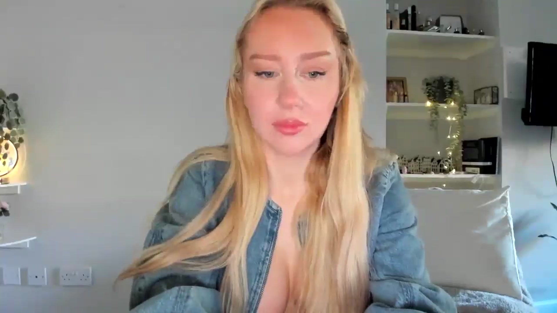 Gallery image thumbnail from British_Cutie's myfreecams stream on, 04/29/2026, 17:13 image 13 of 20