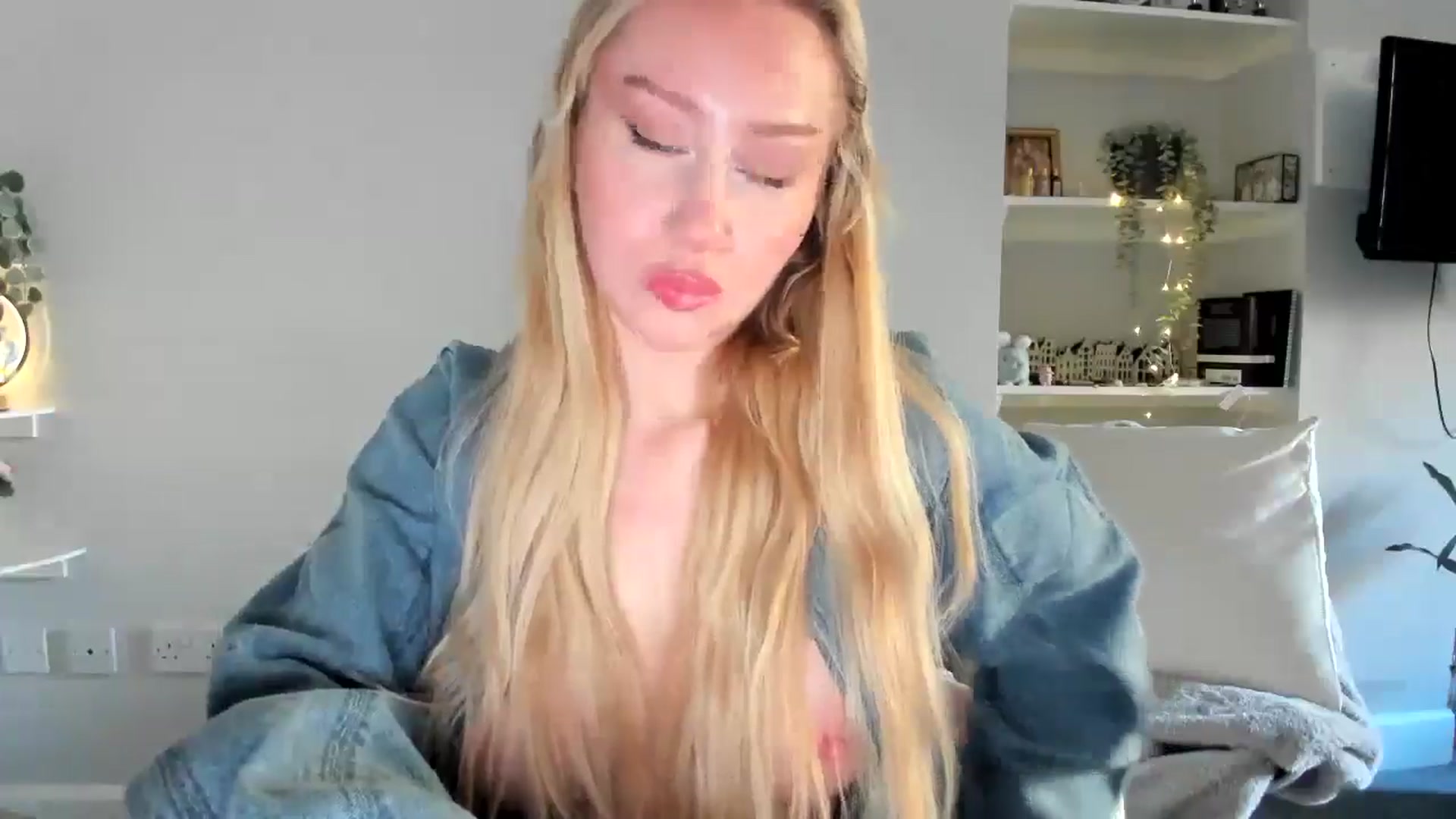 Gallery image thumbnail from British_Cutie's myfreecams stream on, 04/29/2026, 17:13 image 7 of 20