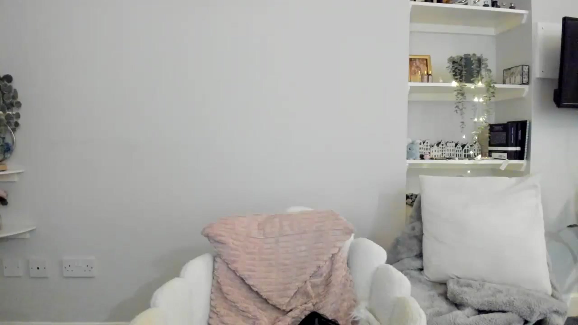 Gallery image thumbnail from British_Cutie's myfreecams stream on, 04/29/2026, 19:38 image 13 of 20