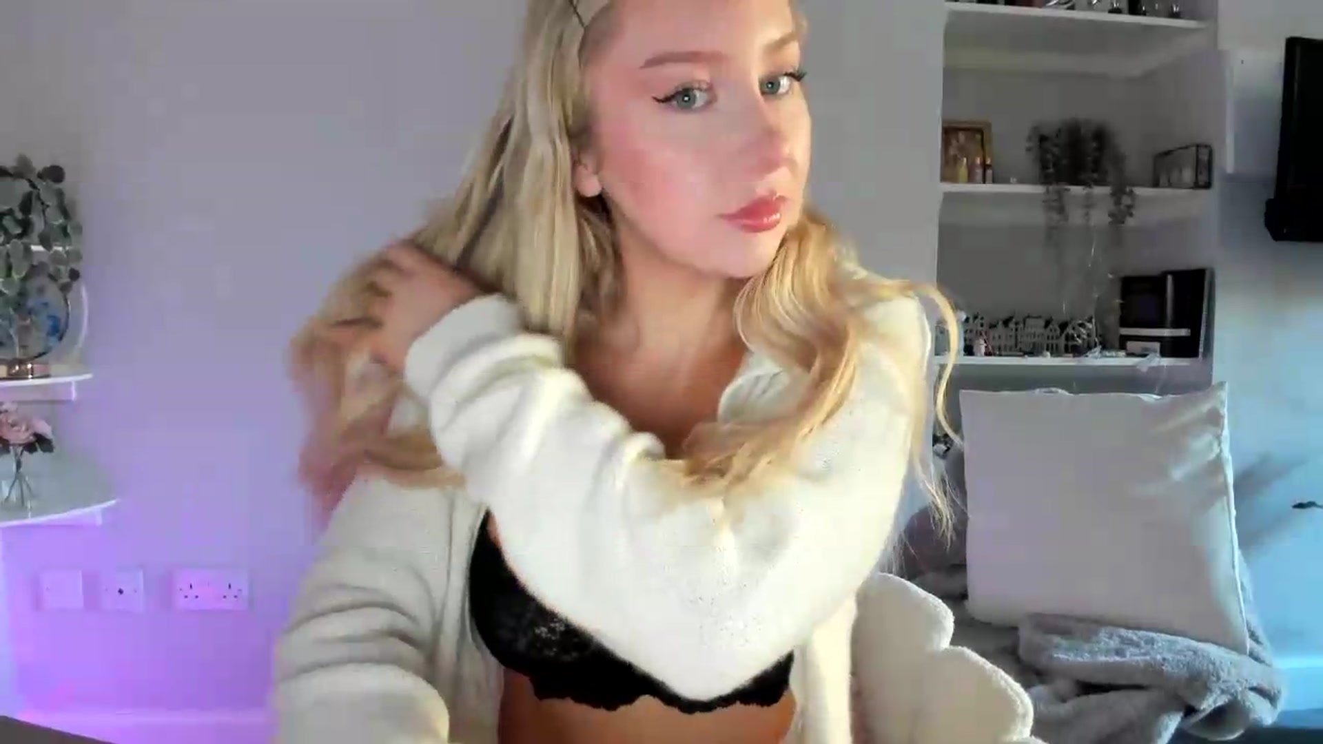 Gallery image thumbnail from British_Cutie's myfreecams stream on, 04/30/2026, 10:44 image 10 of 20