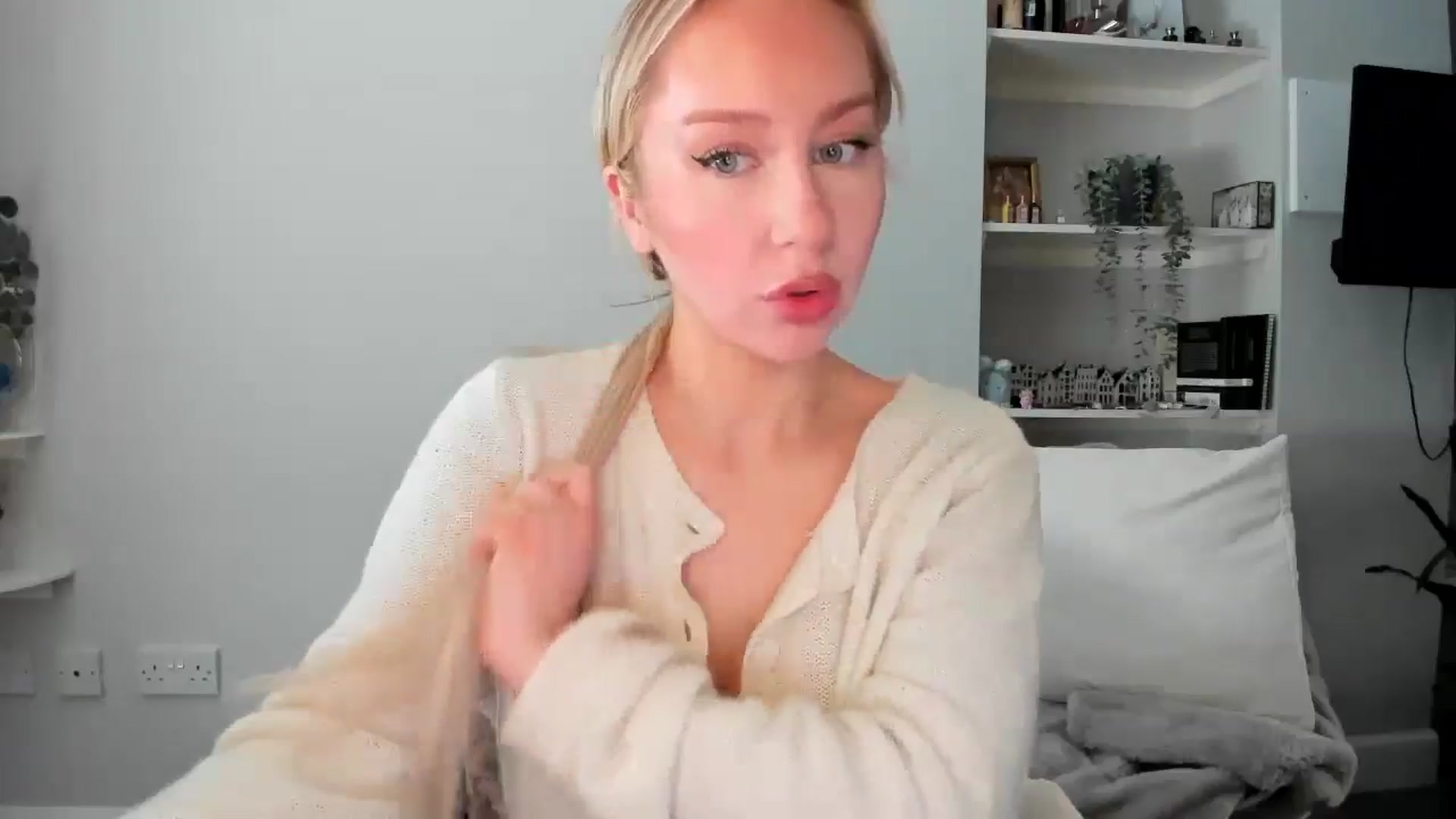 Gallery image thumbnail from British_Cutie's myfreecams stream on, 04/30/2026, 14:47 image 10 of 20