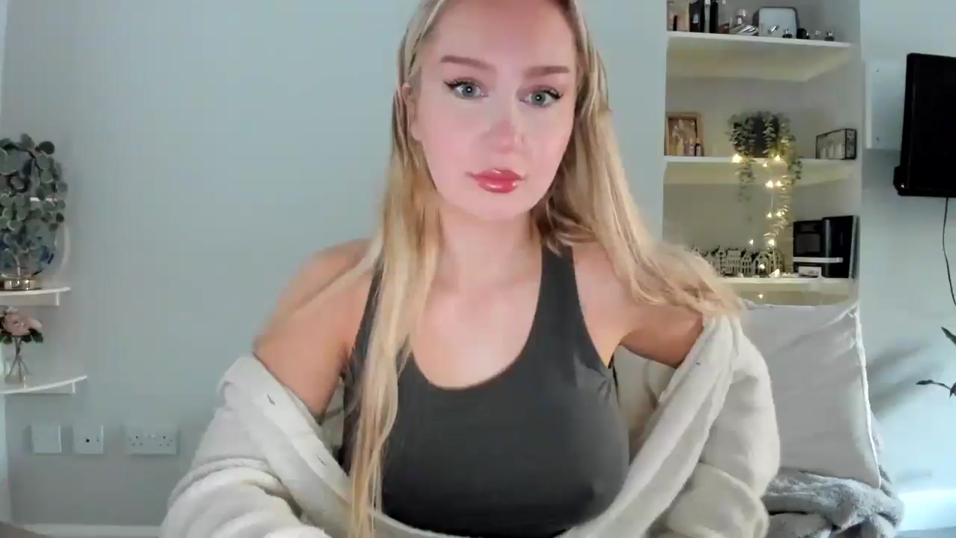 Gallery image thumbnail from British_Cutie's myfreecams stream on, 05/01/2026, 14:23 image 1 of 20