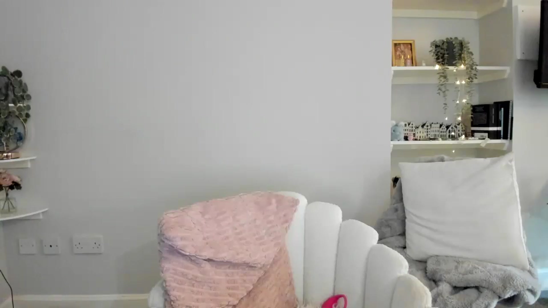 Gallery image thumbnail from British_Cutie's myfreecams stream on, 05/09/2026, 17:21 image 10 of 20
