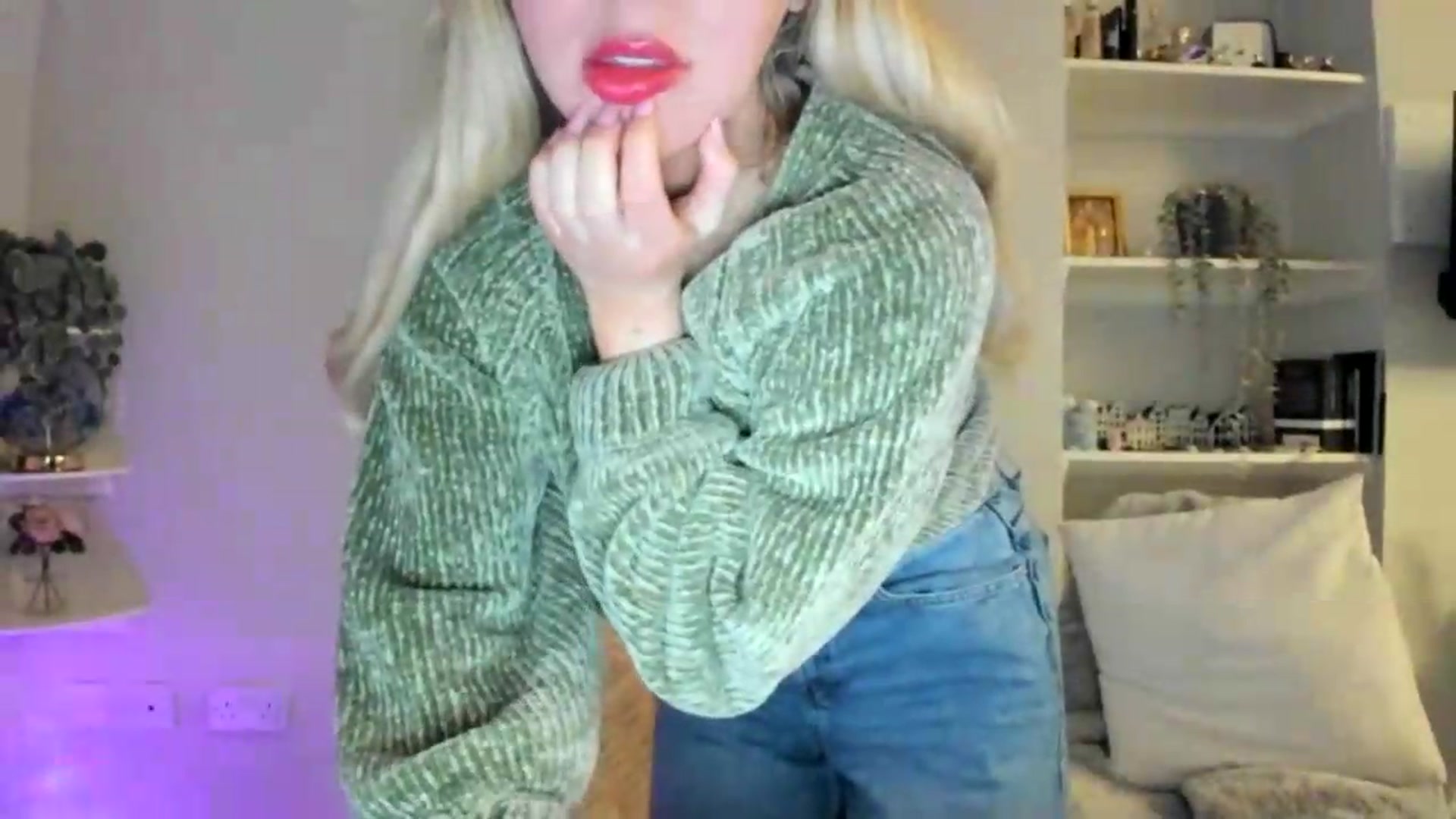 Gallery image thumbnail from British_Cutie's myfreecams stream on, 05/11/2026, 18:59 image 19 of 20