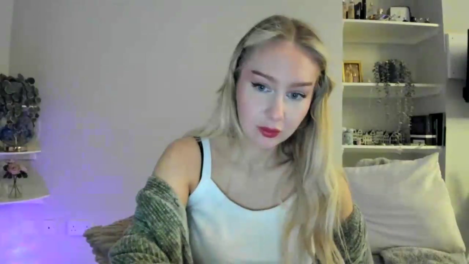 Gallery image thumbnail from British_Cutie's myfreecams stream on, 05/11/2026, 18:59 image 16 of 20