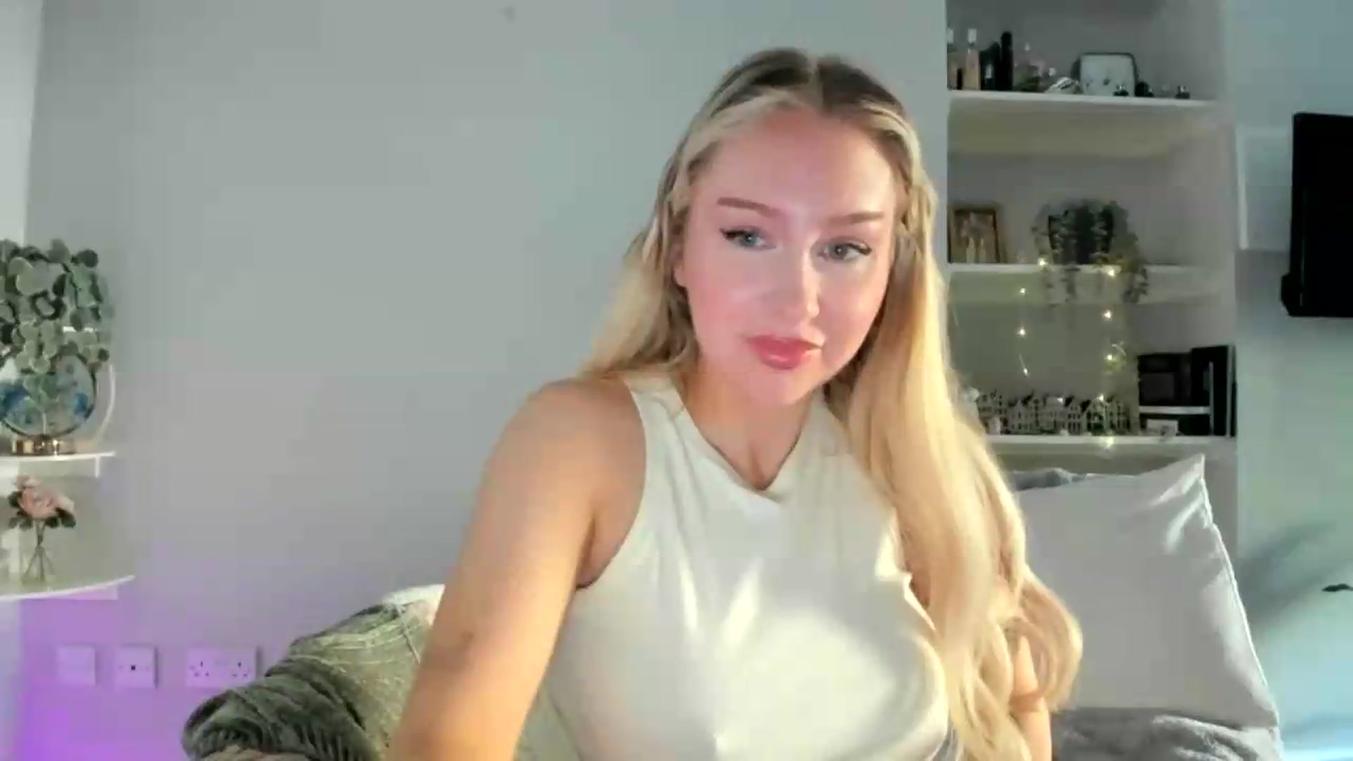 Gallery image thumbnail from British_Cutie's myfreecams stream on, 05/12/2026, 14:51 image 11 of 20